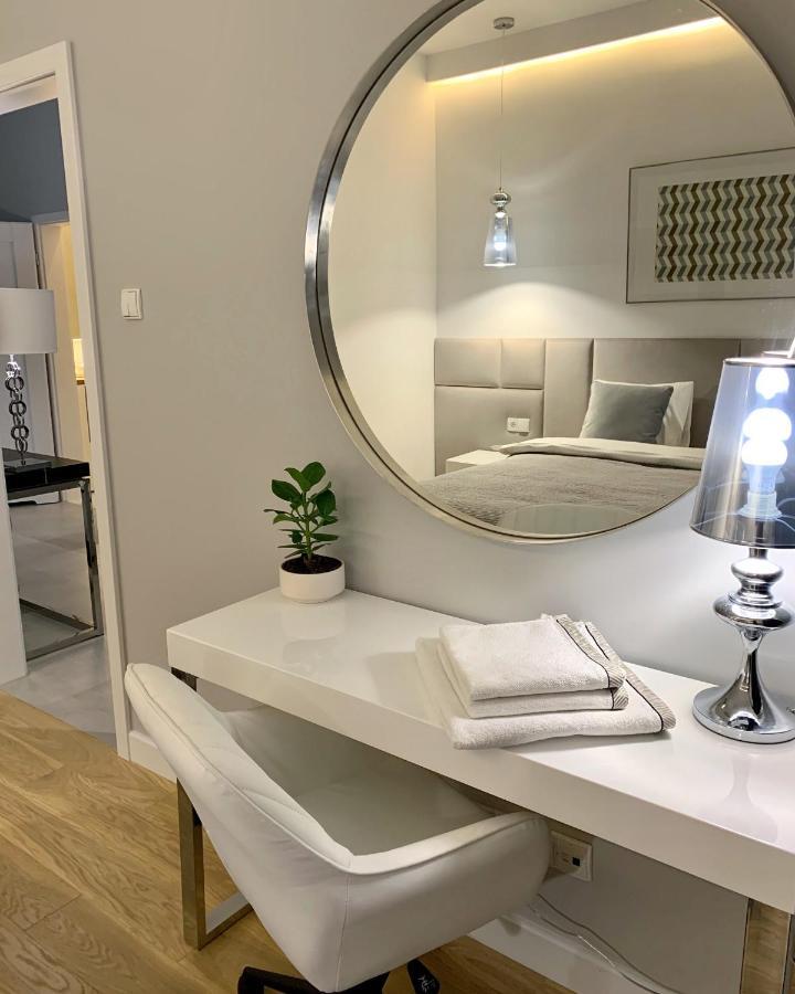 Zlota Luxury Apartments 华沙 外观 照片